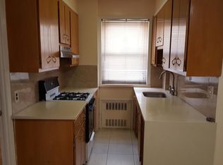 8667 17th Ave, Brooklyn, NY 11214