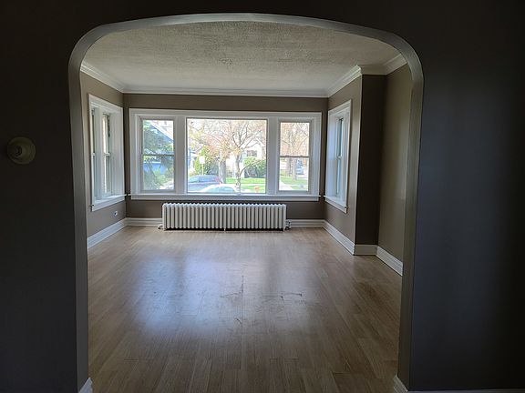 3rd image of 2237 N Sayre Ave #1