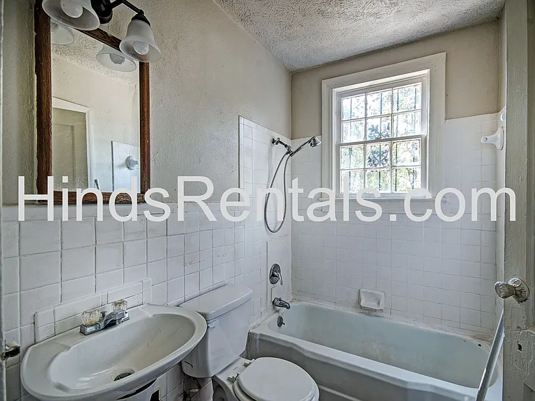 235 Dunbar St — Photo 17