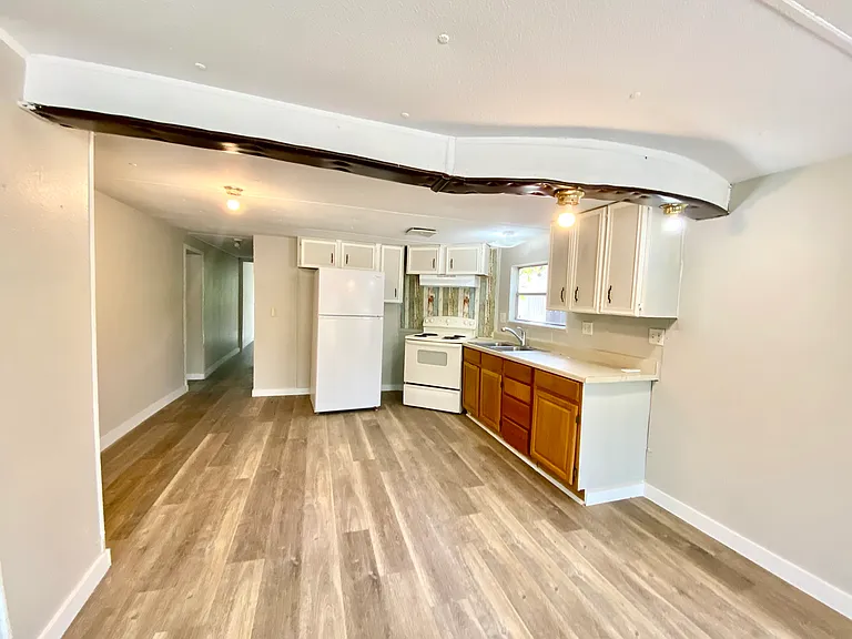 109 Harmons Way — Photo 3