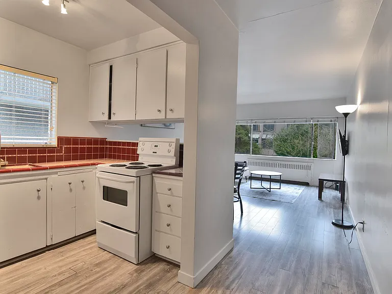 1540 Haro St #102 — Photo 6