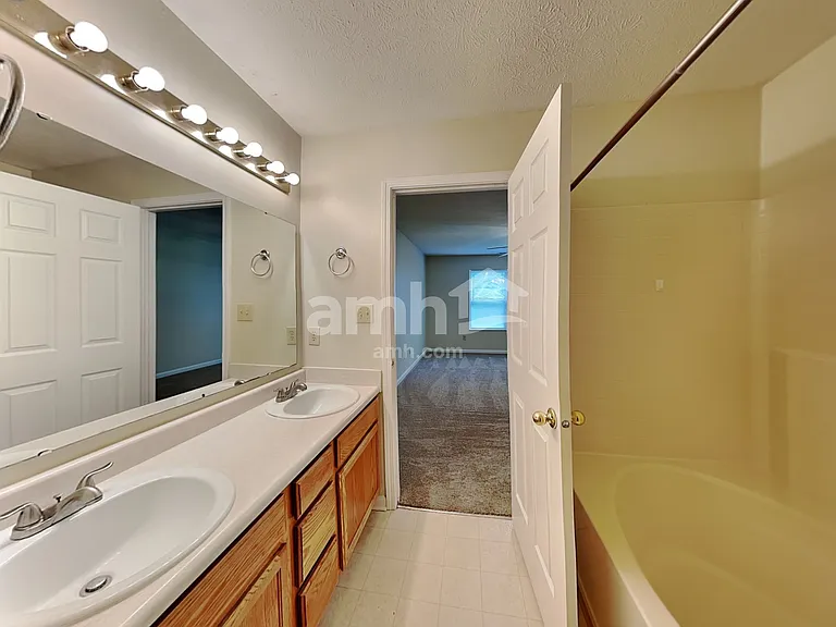 17023 Puntledge Dr — Photo 10