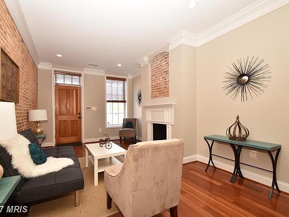 Beautiful living room!