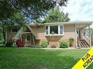 27835 Olinda Trl, Lindstrom, MN 55045