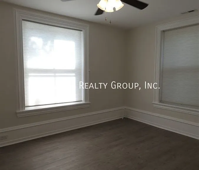 3418 Baring St #3R — Photo 4