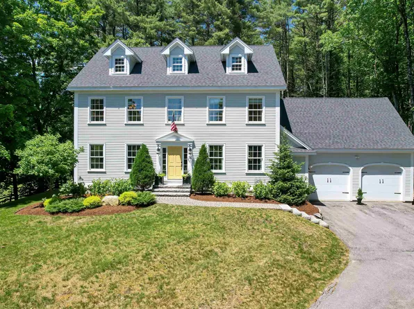 14 Manchester Road, Amherst, NH 03031