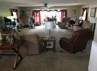 11156 N Fenton Rd, Fenton, MI 48430