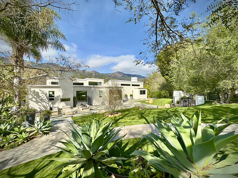 36 Canon View Rd — Photo 3