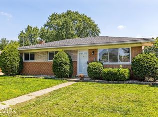 30516 Flanders Ave, Warren, MI 48088