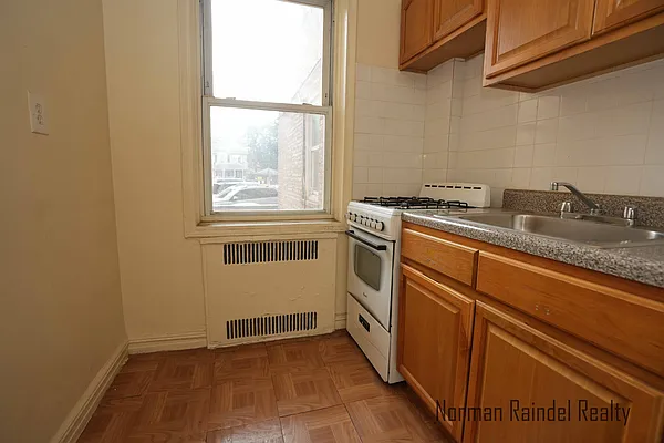 Rented by Norman Raindel, LREB | media 8