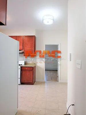 Rented by MAC Realty NY | media 7