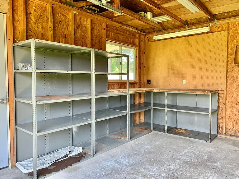 213 Dogwood St — Photo 38