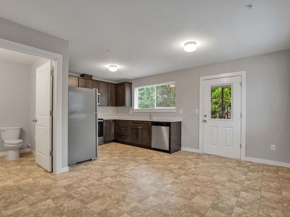 751-757 Plymouth Dr N CONDO 201