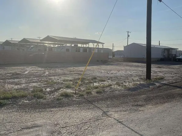 535 E 14th St, Pecos, TX 79772