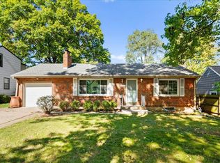 2910 W 47th Ter, Westwood, KS 66205