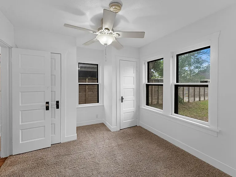 512 Gale St — Photo 16