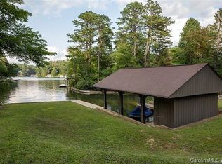440 W Club Blvd #21, Lake Toxaway, NC 28747