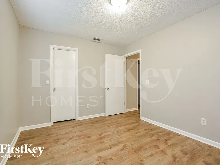 2526 Needle Palm Dr — Photo 12