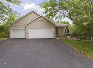 1088 Bluff Pass S, Chaska, MN 55318