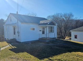 1601 Liberty St, Saxton, PA