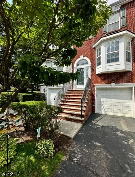 2 bed, 2.5 bath, $3,700 — Photo 2