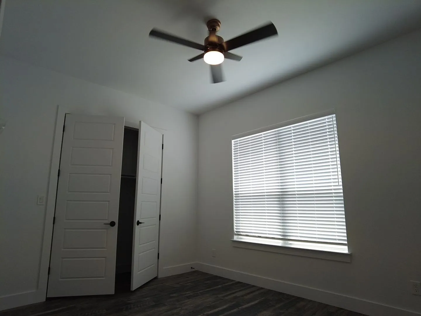 For Lease!! — Photo 4