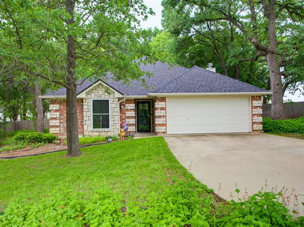 100 Deep Wood Ln, Weatherford, TX 76088