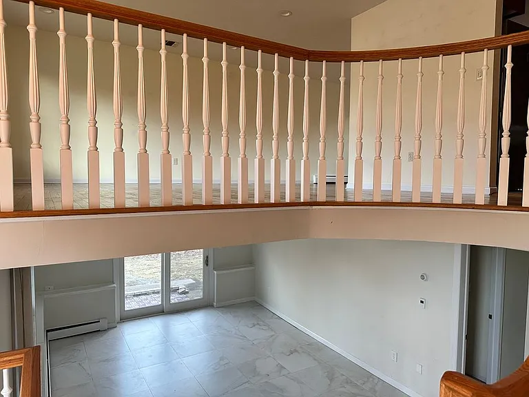 718 Spring Ave — Photo 6
