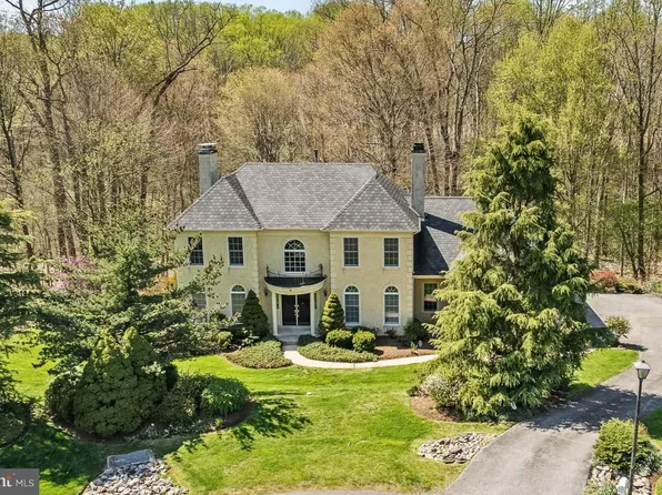 12 Dawn Meadow Ln, Newark, DE 19711