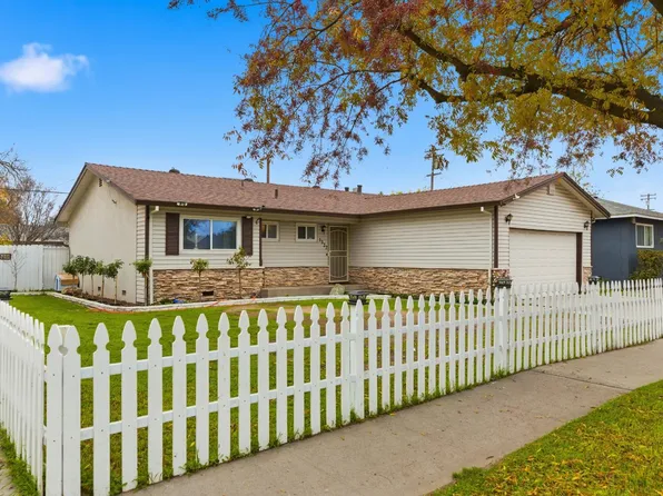 1322 Carver Rd, Modesto, CA 95350