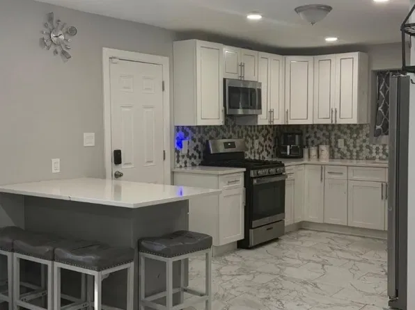 15 Chelsea Ave, East Orange City, NJ 07018