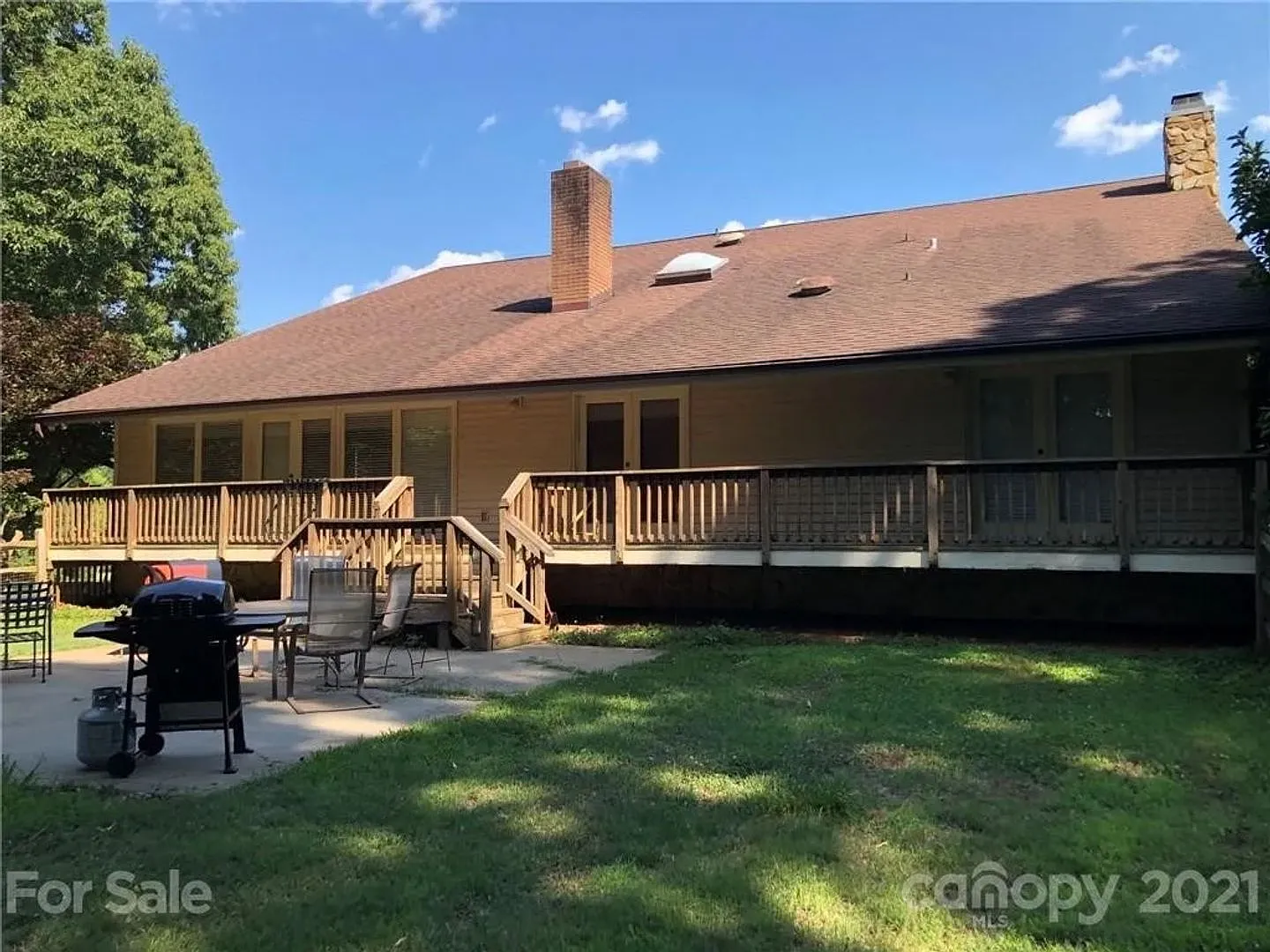 Room in 7 Bedroom Home at Ranson Rd — Photo 2
