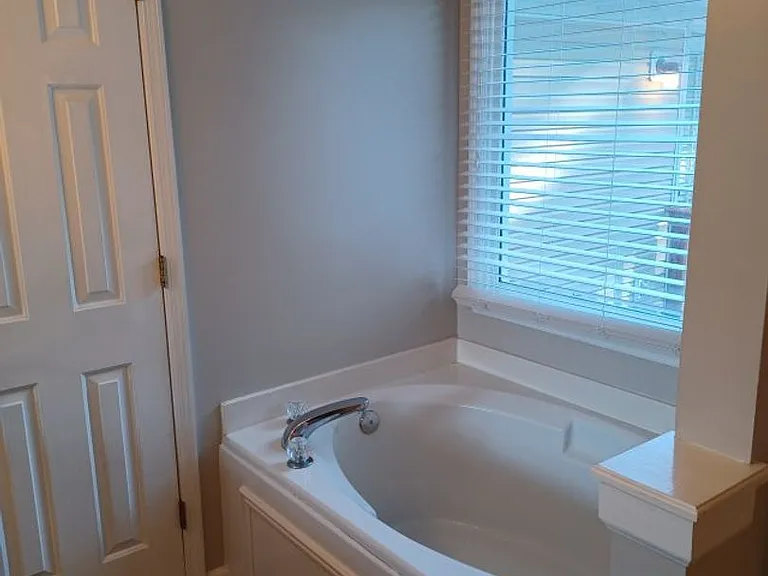 2860 Maple Cir — Photo 8