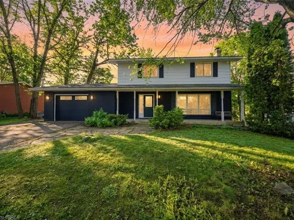 1025 Aberdeen St, Muskoka Lakes, ON P0C 1A0