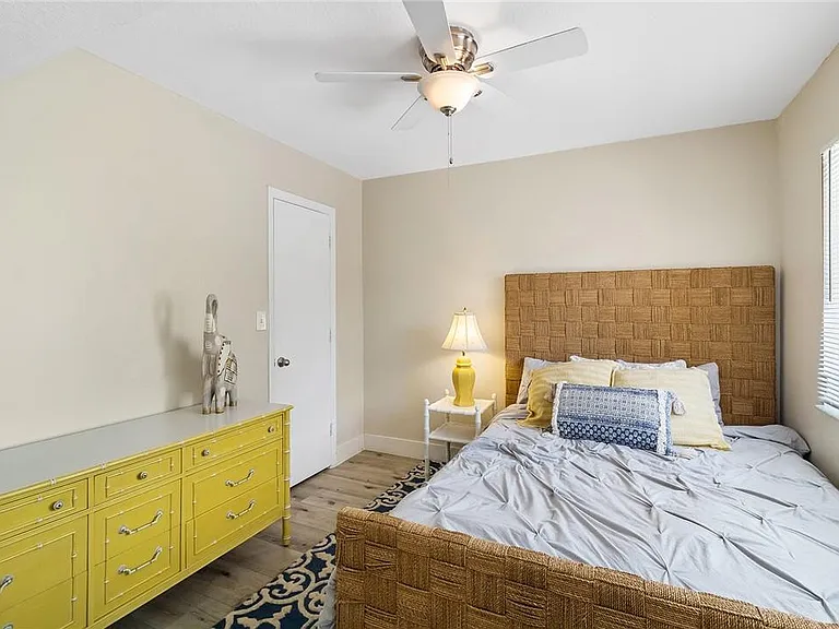 324 City View Dr — Photo 12