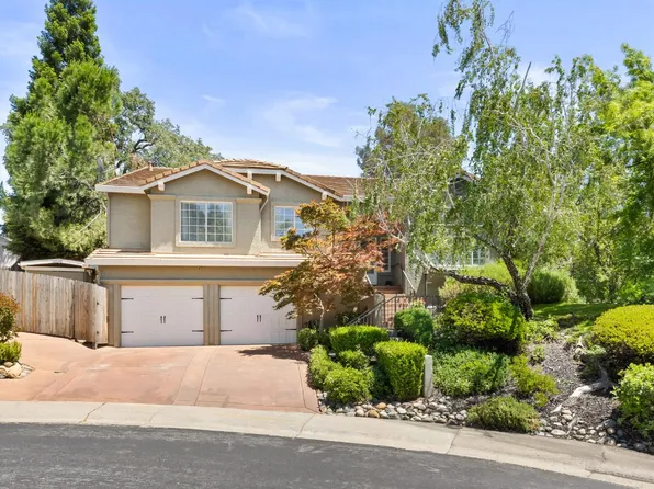 100 Hensey Ct, Folsom, CA 95630