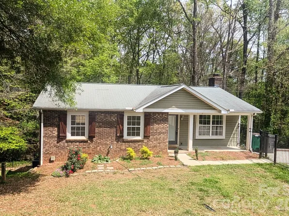 8443 Shiredale Ln, Charlotte, NC 28212