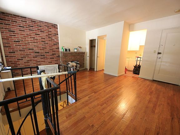 2nd image of 11 W 82nd St #1F