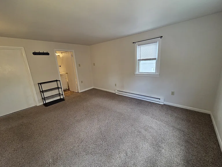 130 Karen St #4 — Photo 12