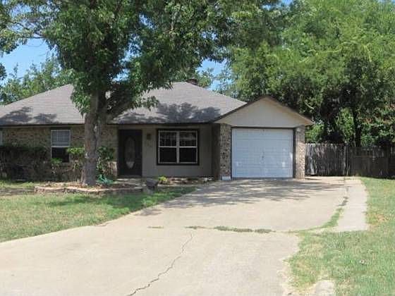 1st image of 209 Rose Way