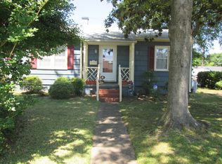 17 Gumwood Dr, Hampton, VA 23666