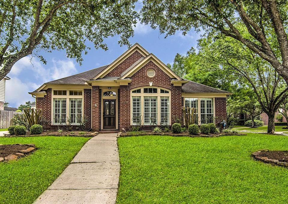 1st image of 24219 Chesterton Ct
