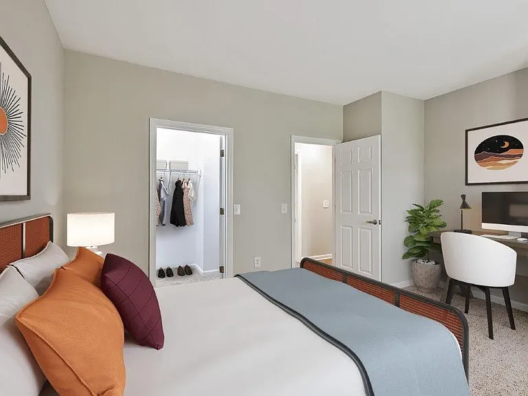 Bishops View Apartments and Townhomes — Photo 7