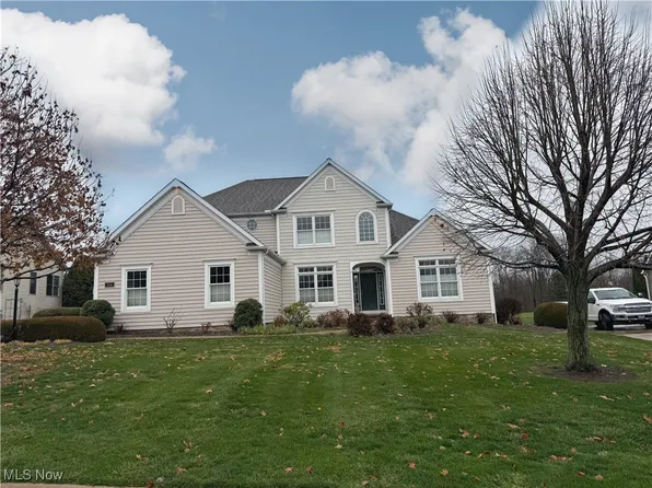 256 Royal Birkdale Dr, Columbiana, OH 44408