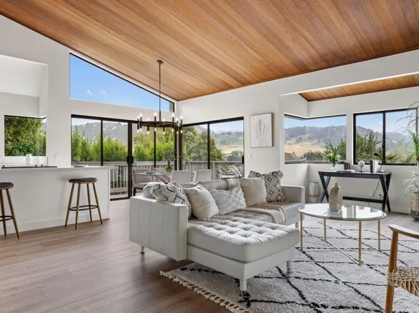 3465 Rio Rd, Carmel, CA 93923