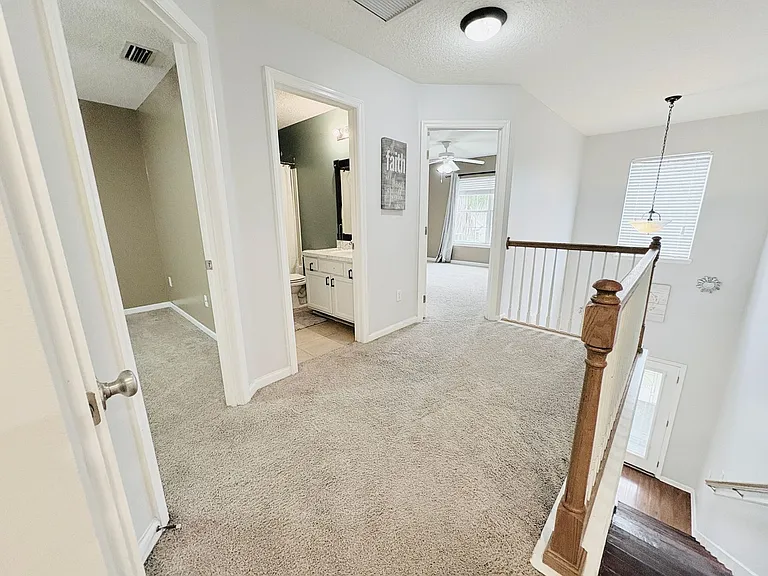 5950 Round Table Rd — Photo 17