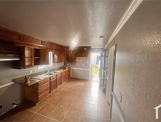 2 bed, 696 sqft, $1,250 — Photo 4