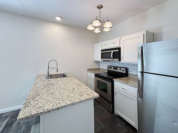 4th image of 4926 Reiger Ave APT C