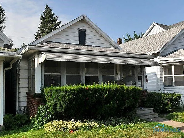 1220 Navarre Ave photo 1