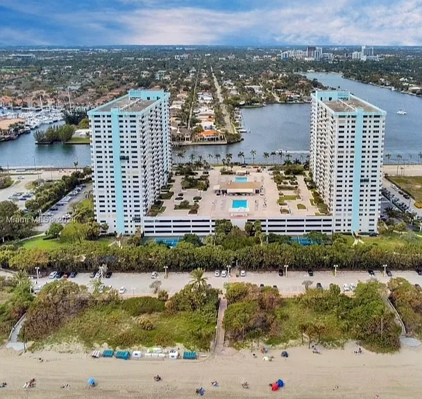 1201 S Ocean Dr — Photo 36